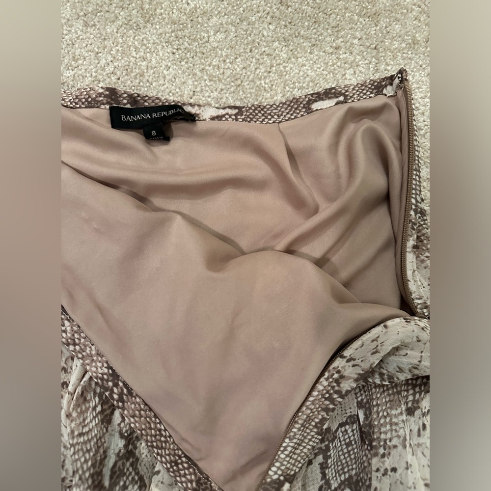 Banana Republic pleated tiered mini skirt size 8 - Picture 5 of 6